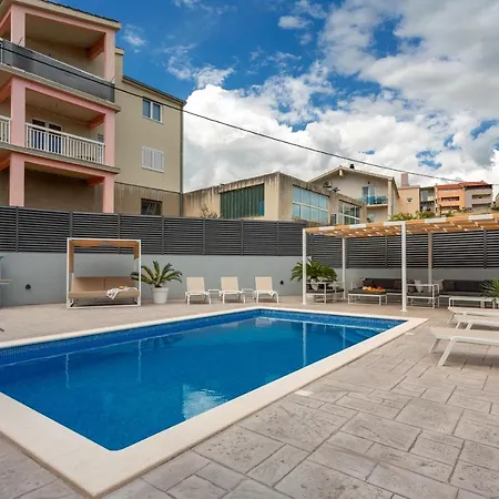 Mira In Split- Private Heated Pool Апартаменты