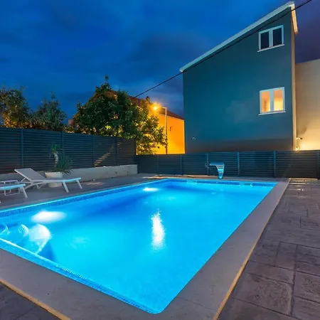 Mira In Split- Private Heated Pool Апартаменты