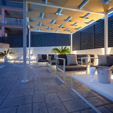 Апартаменты Mira In Split- Private Heated Pool Сплит