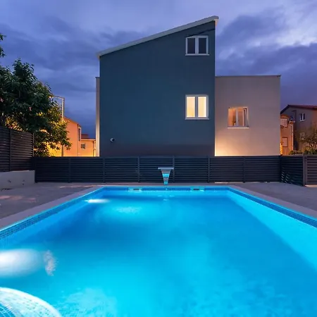 Mira In Split- Private Heated Pool * Сплит