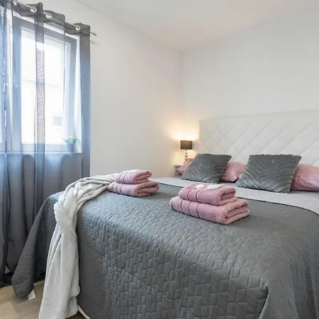 Апартаменты Mira In Split- Private Heated Pool