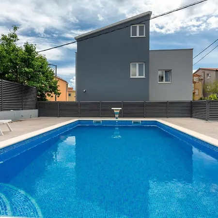 Mira In Split- Private Heated Pool *