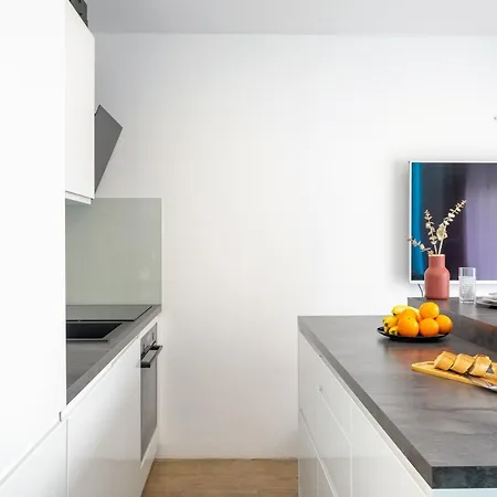 Mira In Split- Private Heated Pool Apartment *